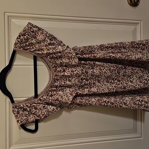 Max studio tan flowered blouse,